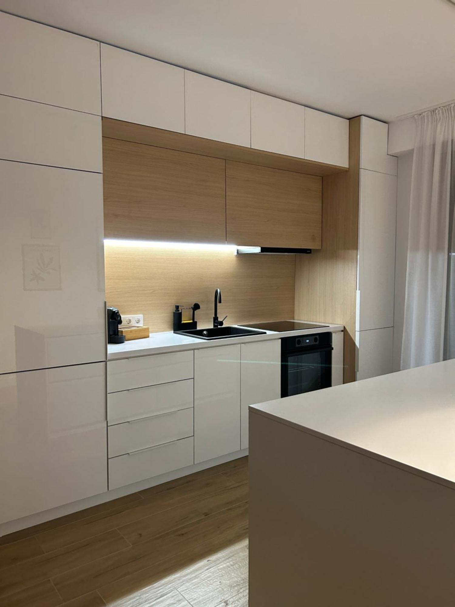 Mirror Apartments Satu Mare Exterior photo
